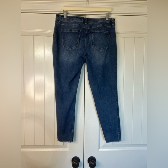 Cato Mid Rise Jeans. Size 16. - Picture 2 of 6